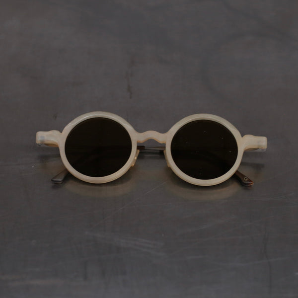 Rigards x UMA WANG joint RG00UW18 series horn wire cutting handmade glasses RG-RG00UW18-HPSQT amber frame bronze lens